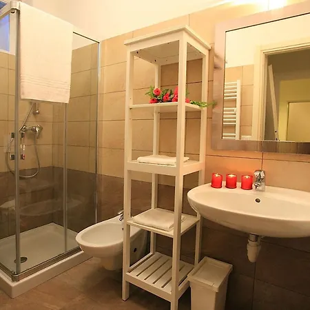 Villa Sleeps 6 Pool