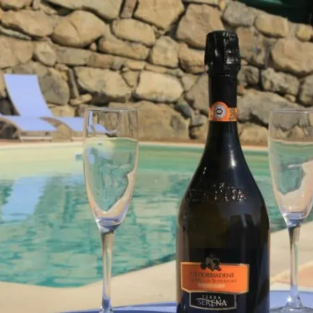 Villa Sleeps 6 Pool