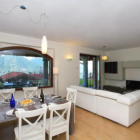 Sleeps 6 Pool