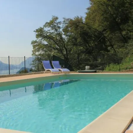 Sleeps 6 Pool Villa Plesio