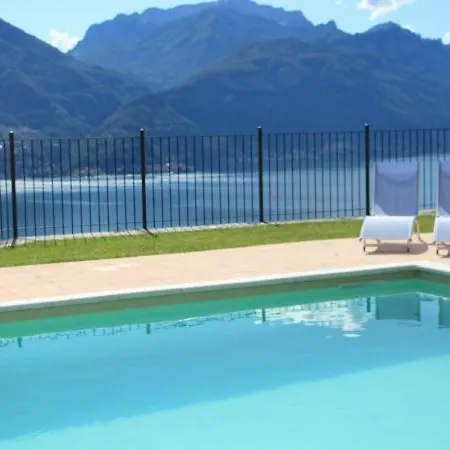 Sleeps 6 Pool Plesio
